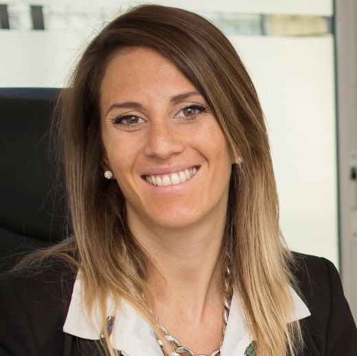 Nuria Plez presentando el Curso de Finanzas de empresas en Scalabl